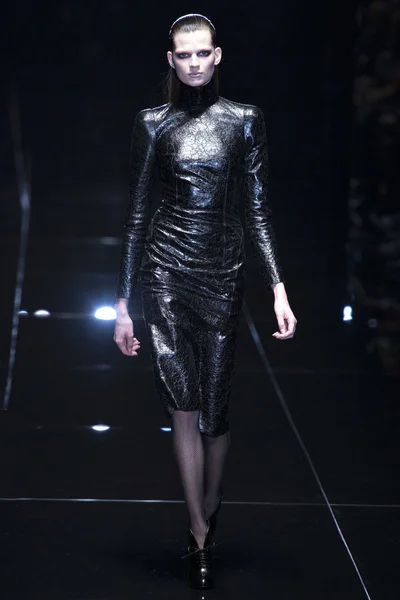Look 8